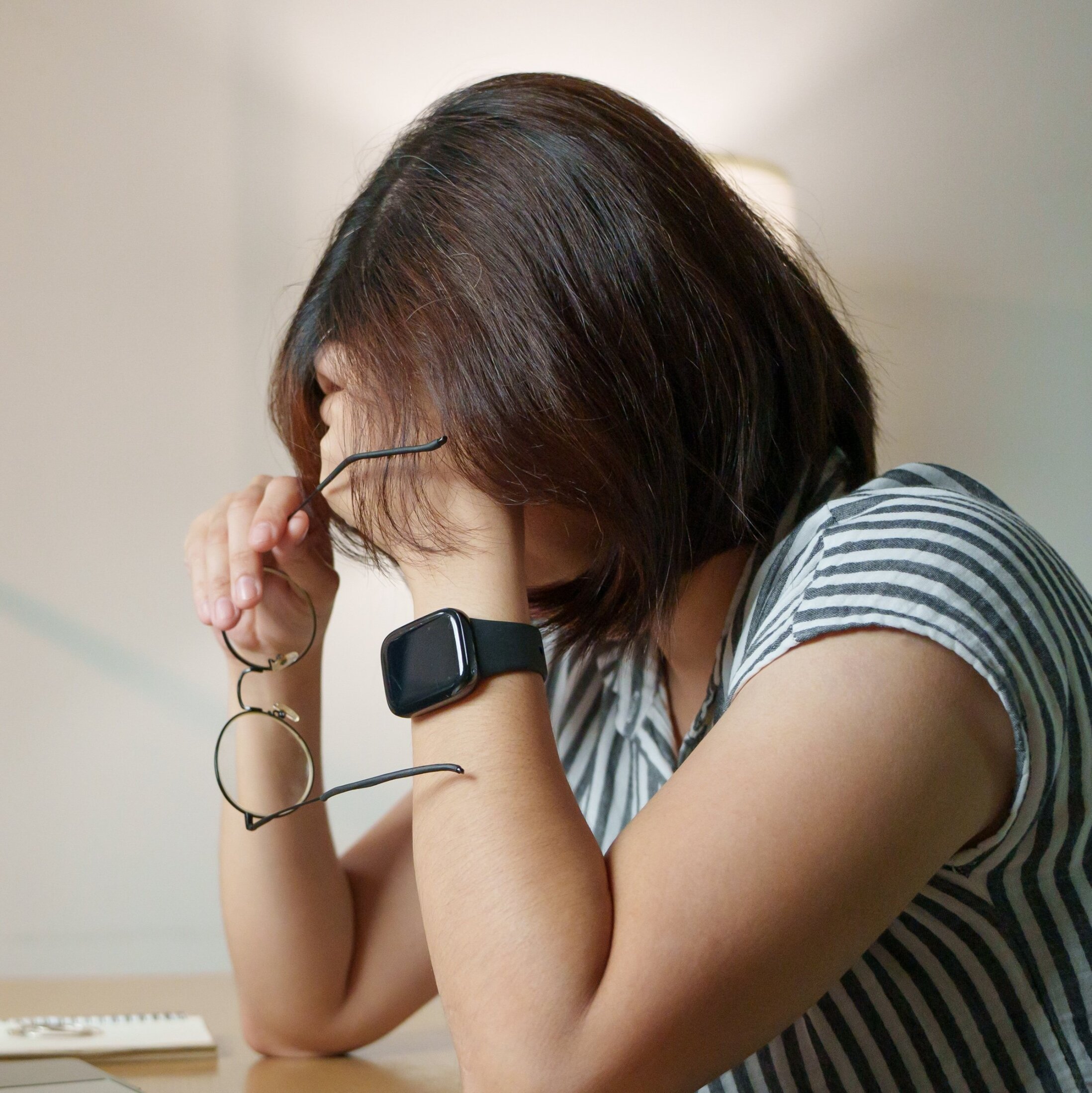 【悲報】新卒Z世代「休みは権利っす」GW8連休申請してきた件www