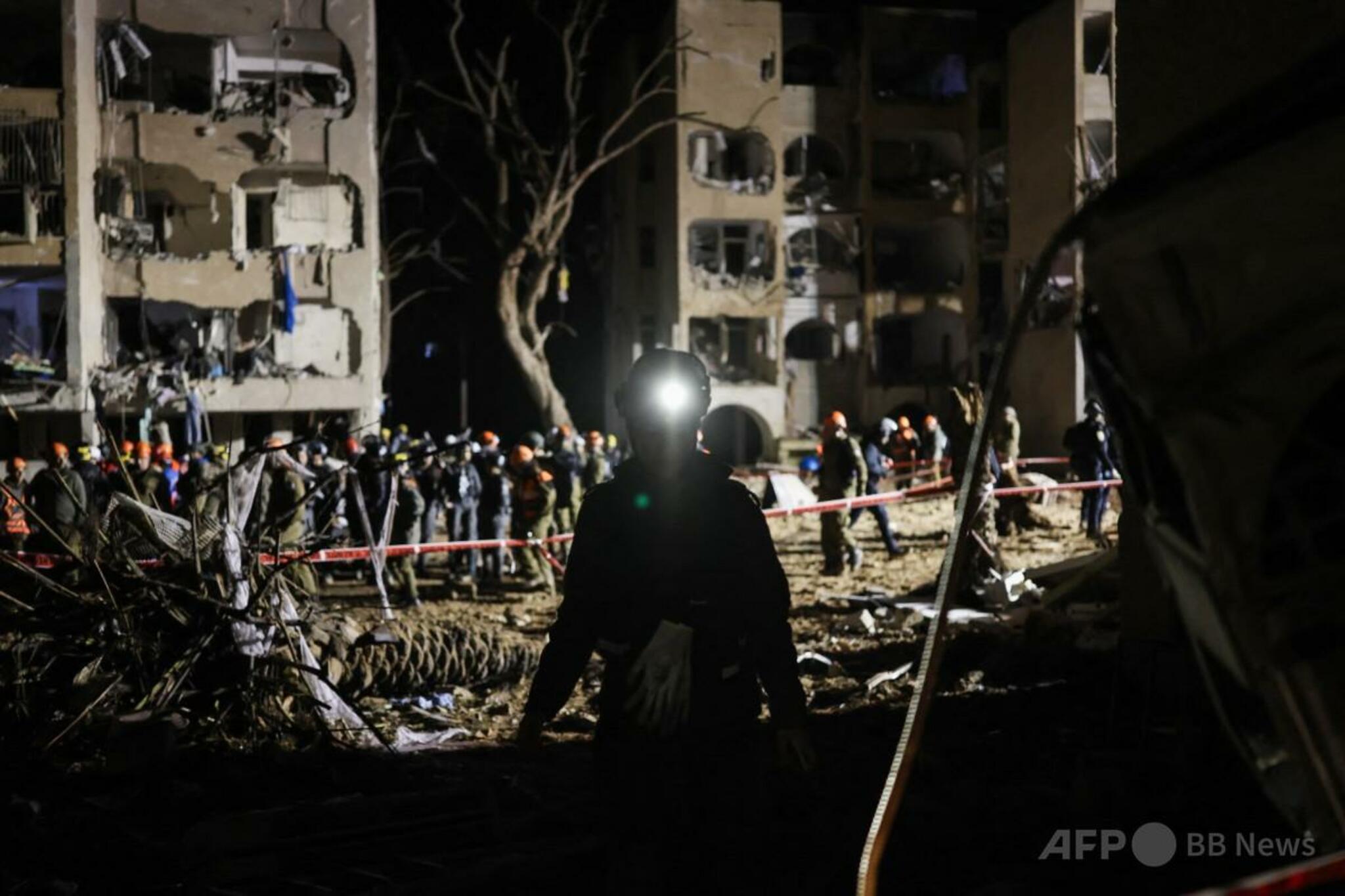 【悲報】イスラエルの防空システム完全に終わる・・・イランの攻撃により1日で負傷者100人以上